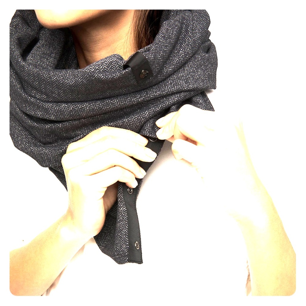 Lululemon vinyasa scarf